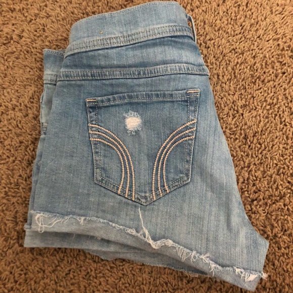 hollister jean shorts - Picture 3 of 4